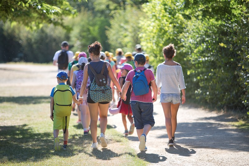 Groupe-au-Camping-du-Lac-de-Saint-Cyr-86130-Beaumont-Saint-Cyr