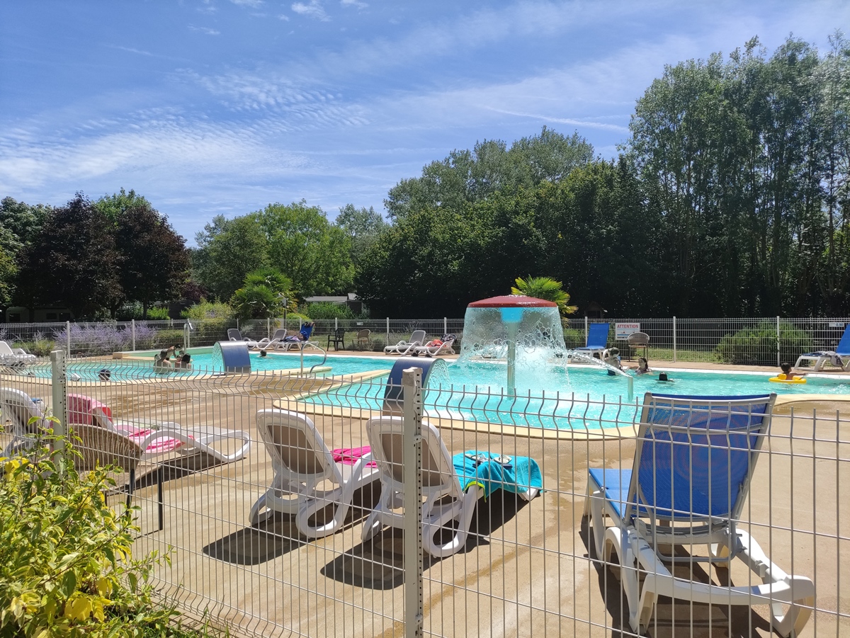 Piscine du Camping du Lac de Saint-Cyr 86
